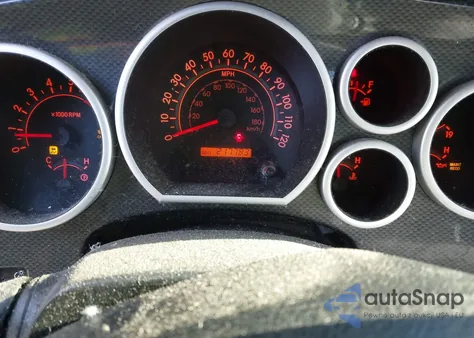 2011 Toyota Tundra Grade 5.7L V8 z USA, uszkodzony, nr VIN 5TFRY5F10BX107119